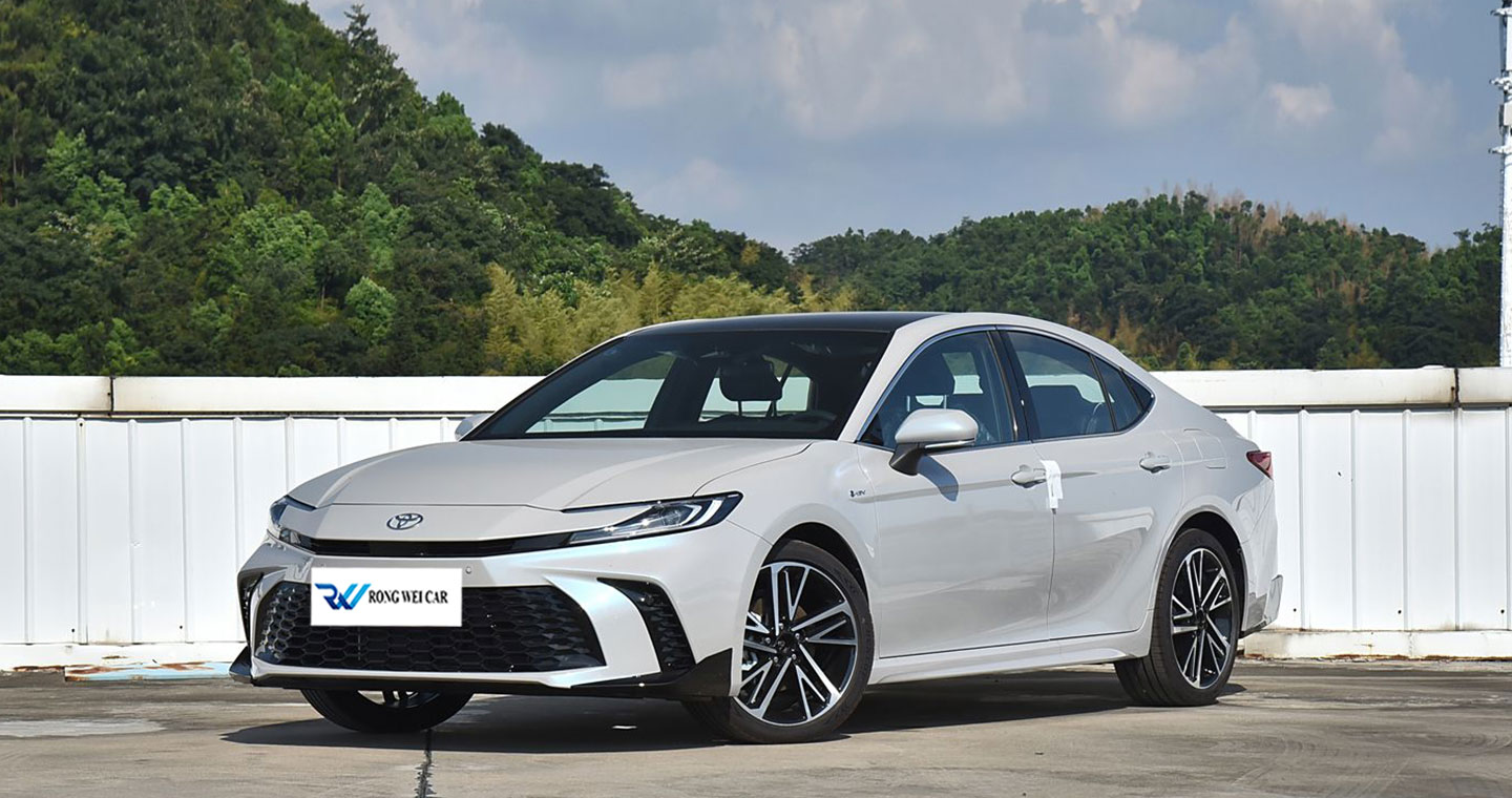 Toyota Camry 2025