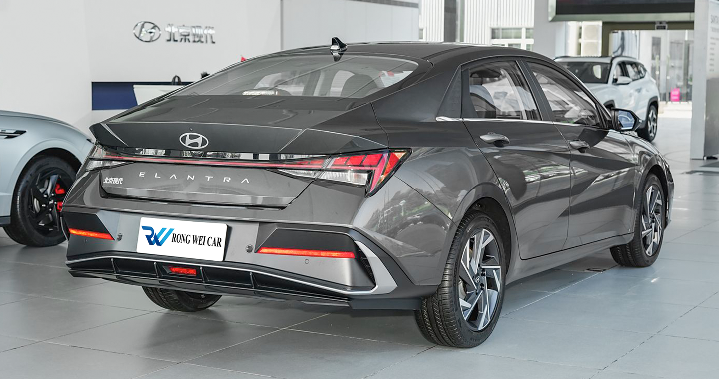Hyundai Elantra 2023
