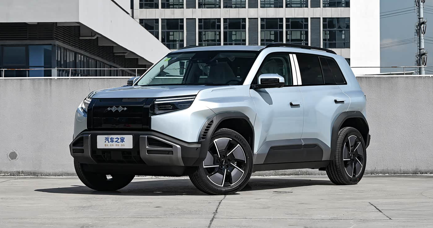 Formula Leopard Titanium 3 2025